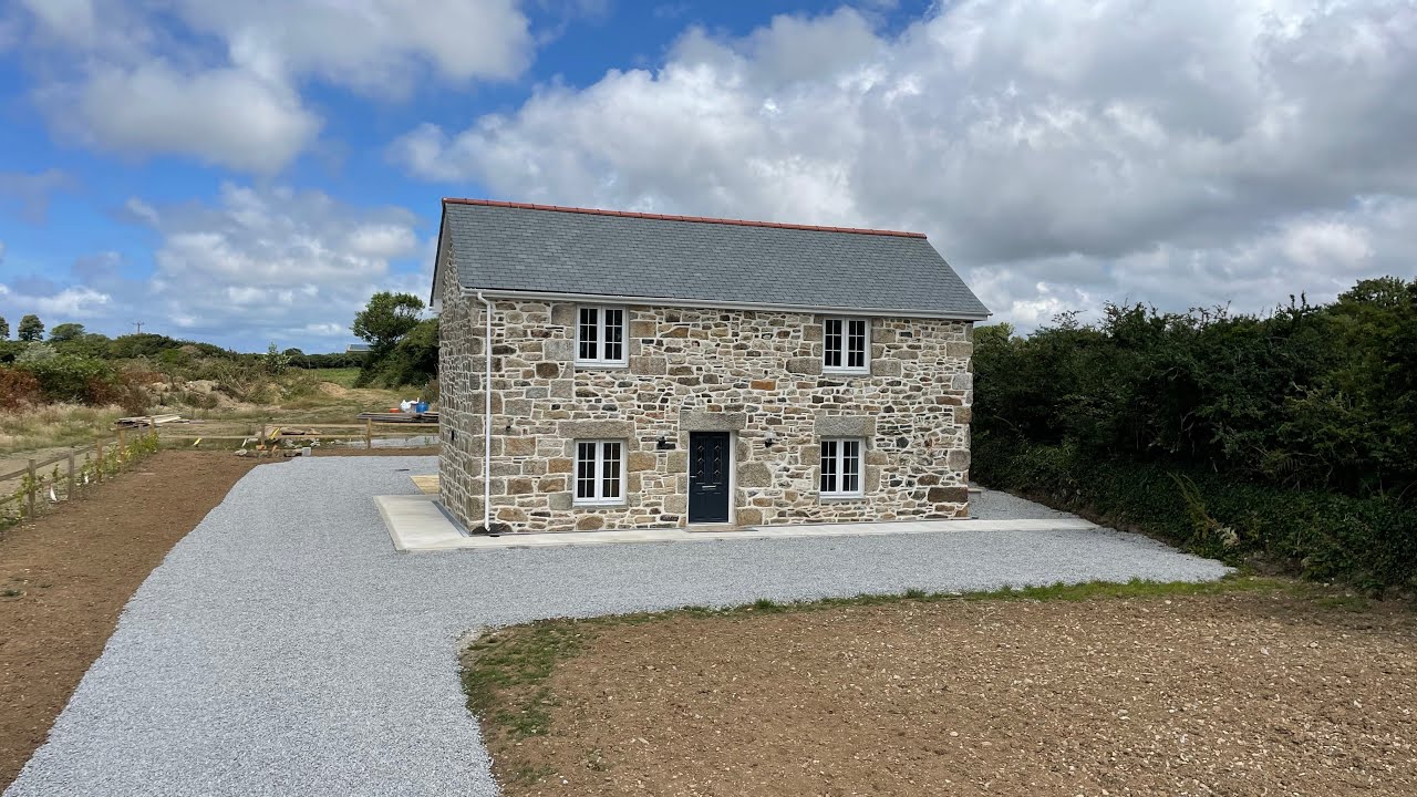 A meticulously converted & renovated former count house - beautiful traffic free location. nr. Hayle