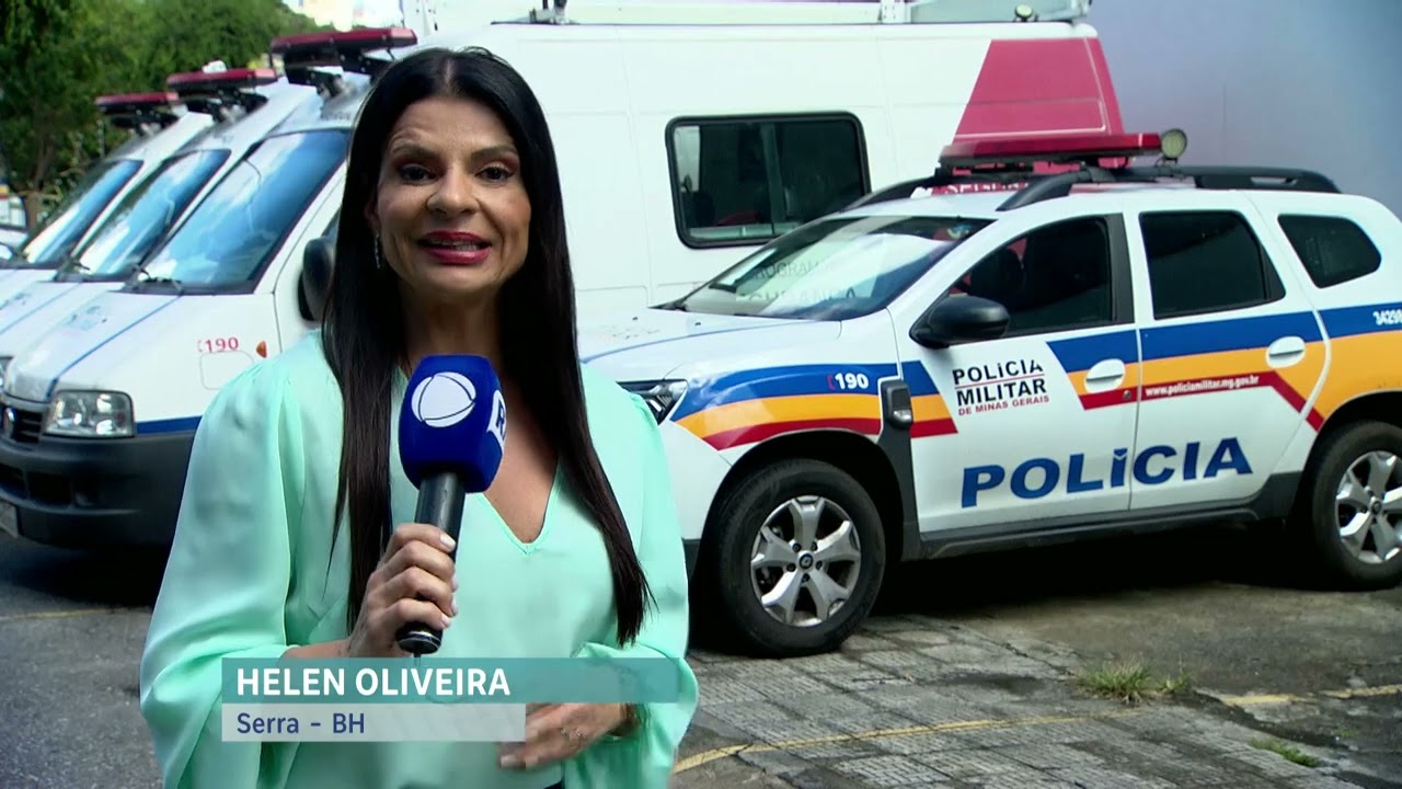 Polícia apreende armas, munição e dinheiro em casa de luxo no aglomerado da Serra, em BH