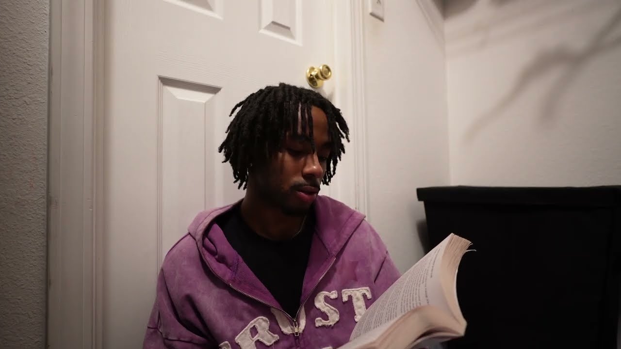 reading for 15 mins to help me talk better ( Day 20 )
