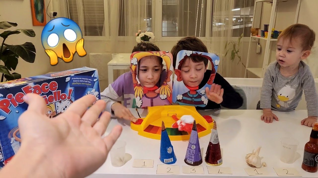 Eylül Poyraz Gece Yarısı Gizemli Kutu Oyunu Oynadı!! Pieface Oyunundan Kaçış!! Ödüllü Kötü Cezalı!!