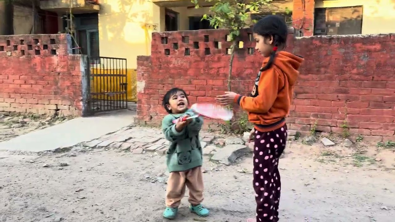 Play #play #badminton #player #babyplayideas #babyplayingvideo #babylaughing #babysmart #babysmile 