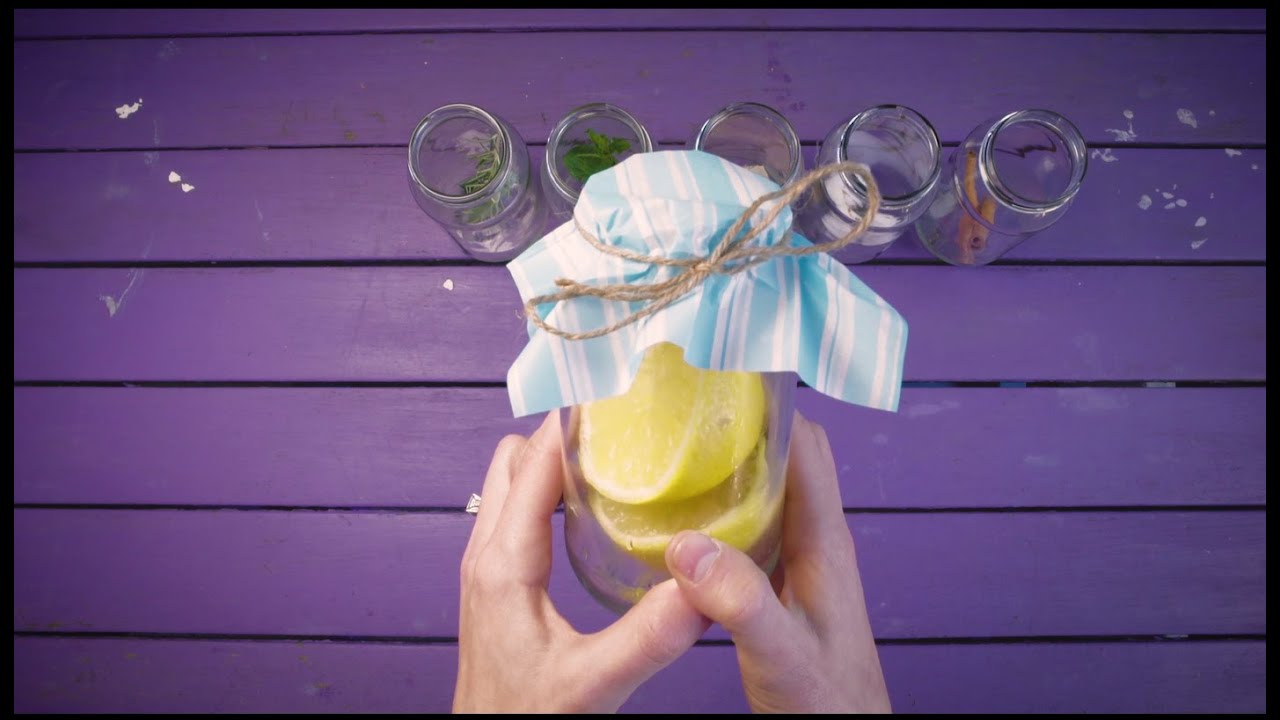 DIY sensory activity: smelling jars