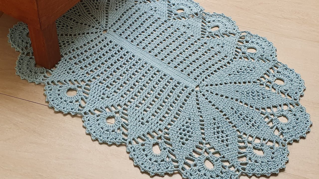 TAPETE EM CROCHÊ PLUMAS DE PAVÃO