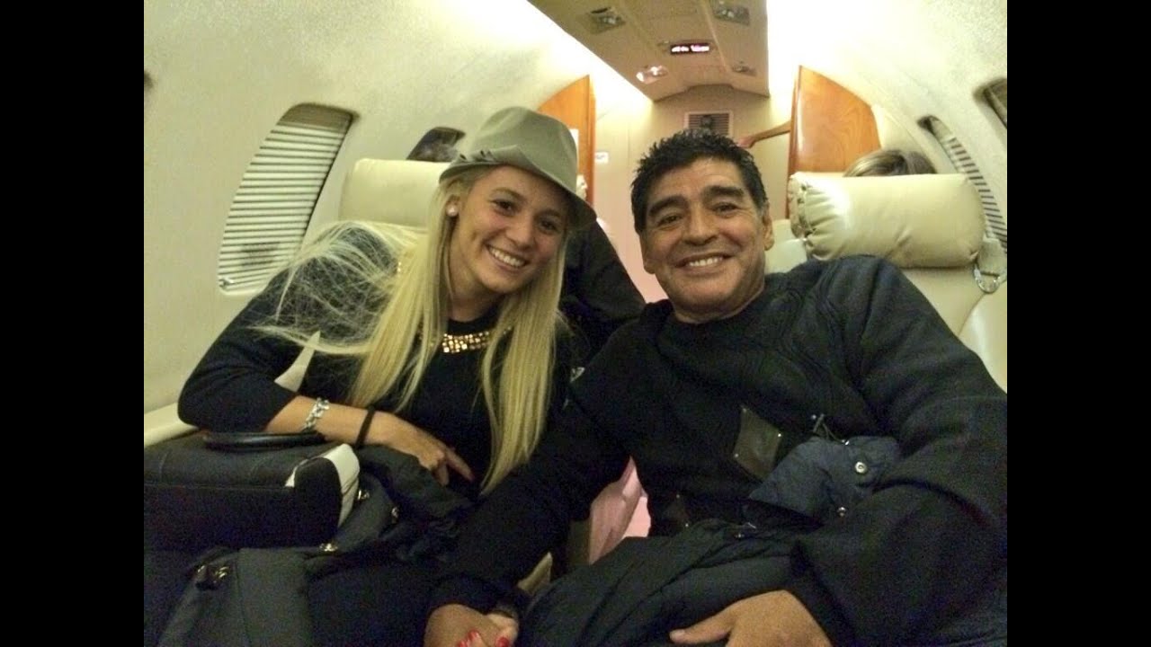 Este es el show - El provocador video de Diego Maradona y Rocío Oliva