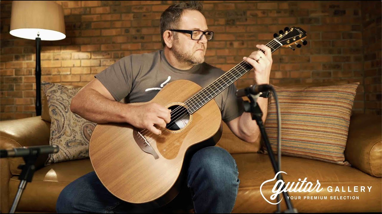 Lowden F-50 (Sinker Redwood & African Blackwood)