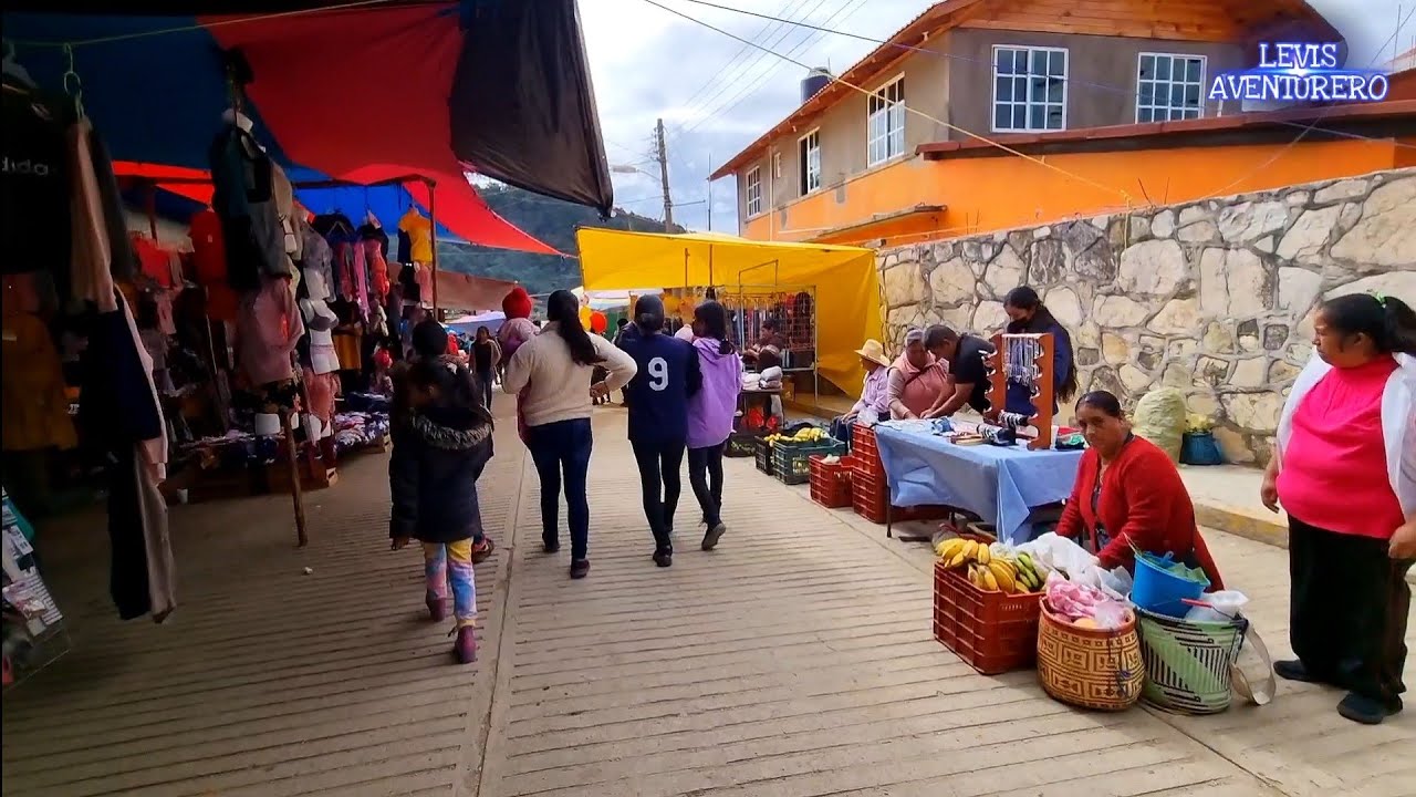 DOMINGO DE PLAZA EN SANTA CRUZ ITUNDUJIA PUTLA OAXACA