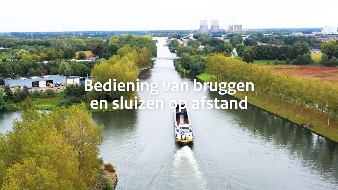 Zo bedienen we tientallen bruggen en sluizen vanuit één controlekamer | Rijkswaterstaat