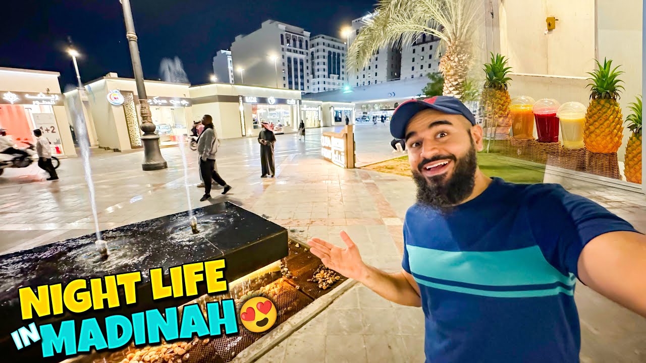 Night life in Madinah 💚😍