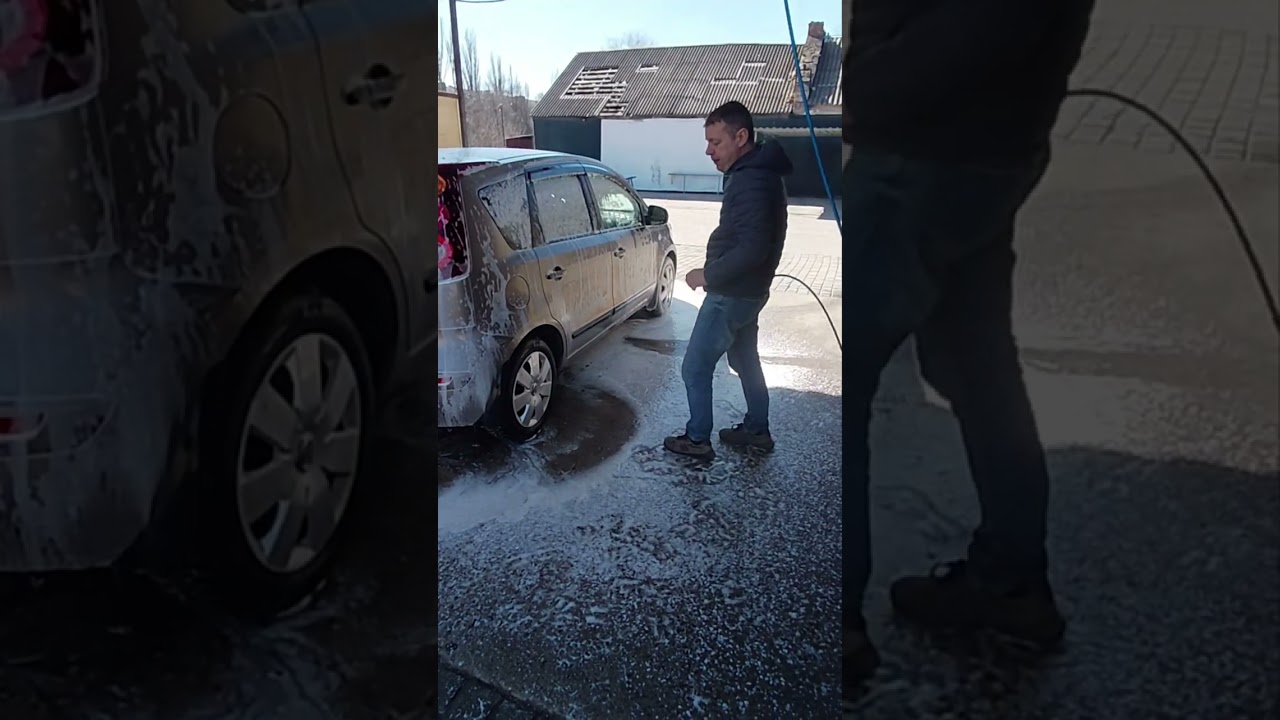 Кто хочет научиться правильно мыть машину смотрите это видео!