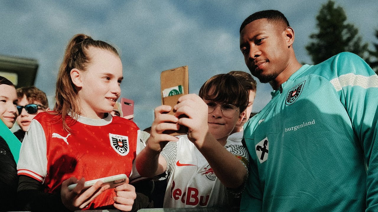 Selfies, Autogramme & Umarmungen: Fans beim öffentlichen Training begeistert