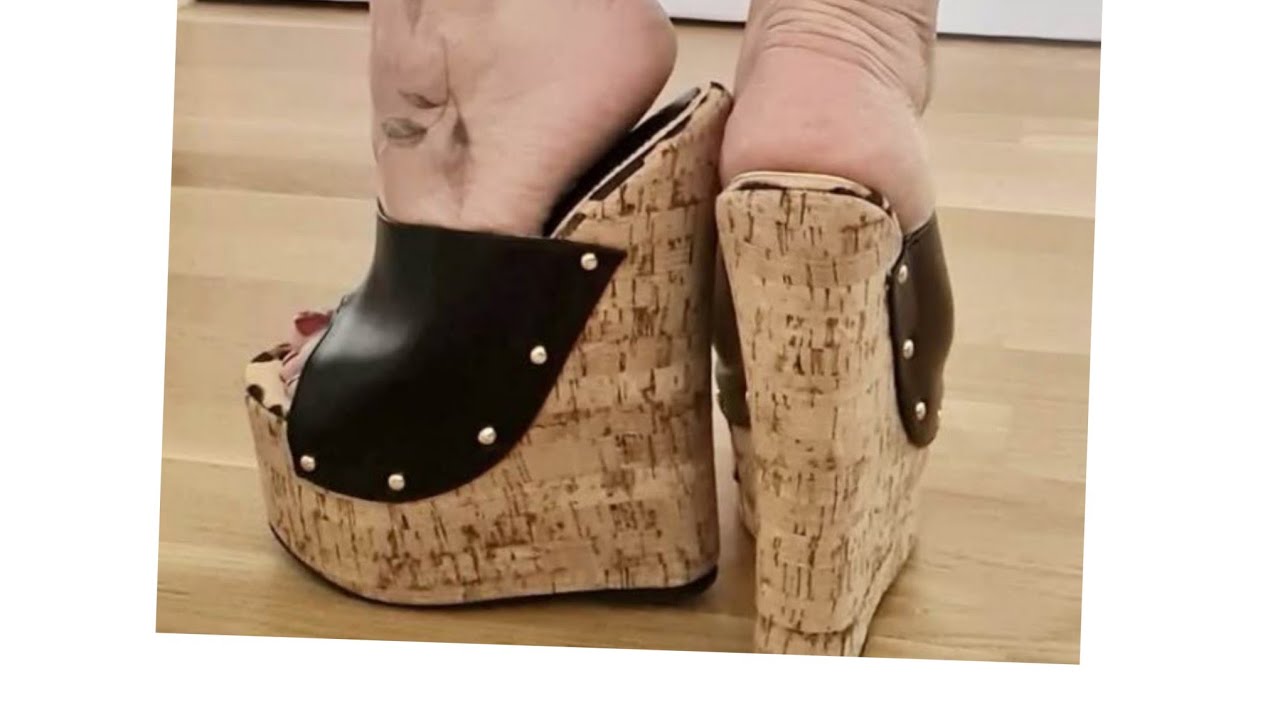 Amazing and beautiful collection of platform wedge heel sandals for ladies #wedgeheel #wedgesandals.