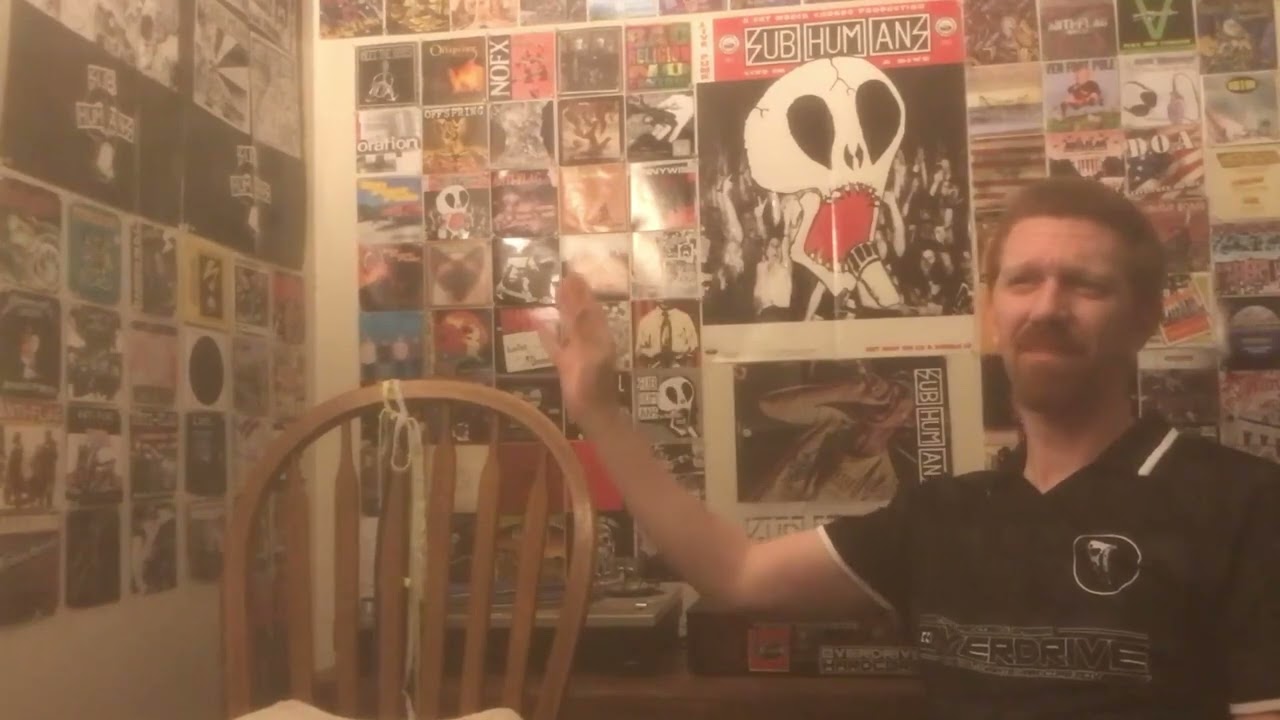 Shnootz - Reaction Video (Simple Minds - Someone Somewhere in Summertime)