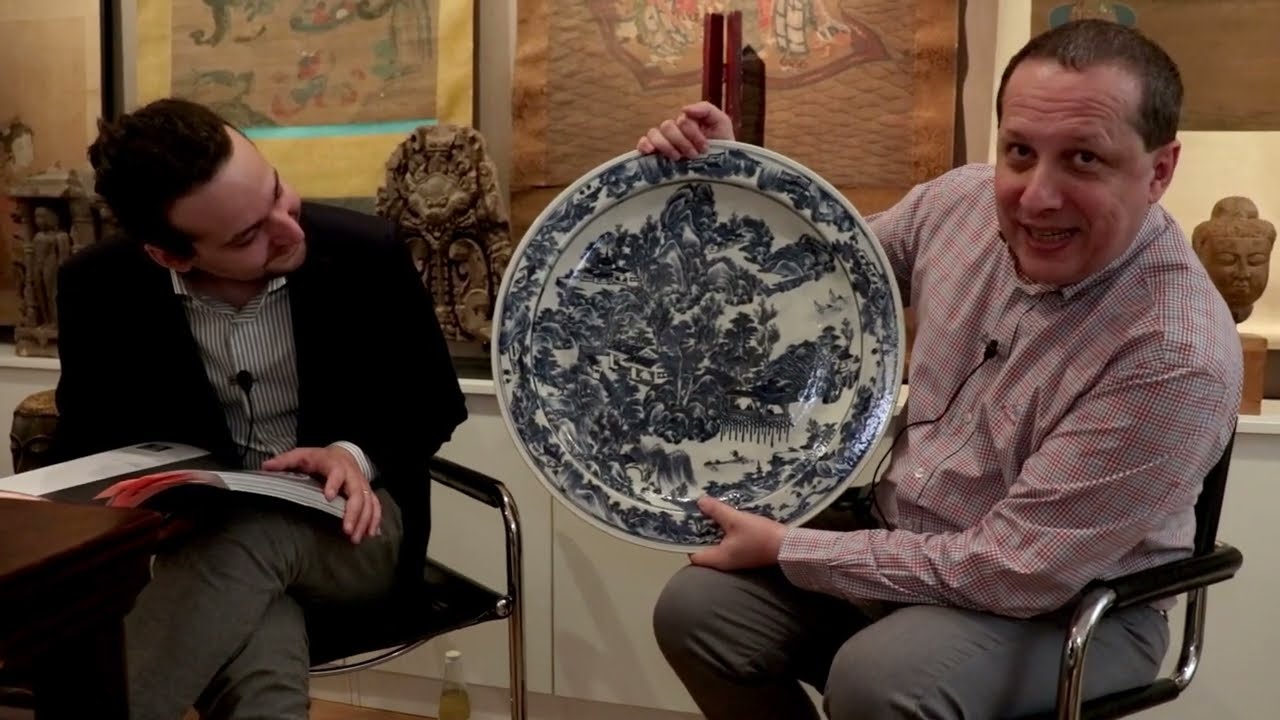 LOT 487: A MONUMENTAL BLUE AND WHITE ‘LANDSCAPE’ CHARGER, KANGXI PERIOD