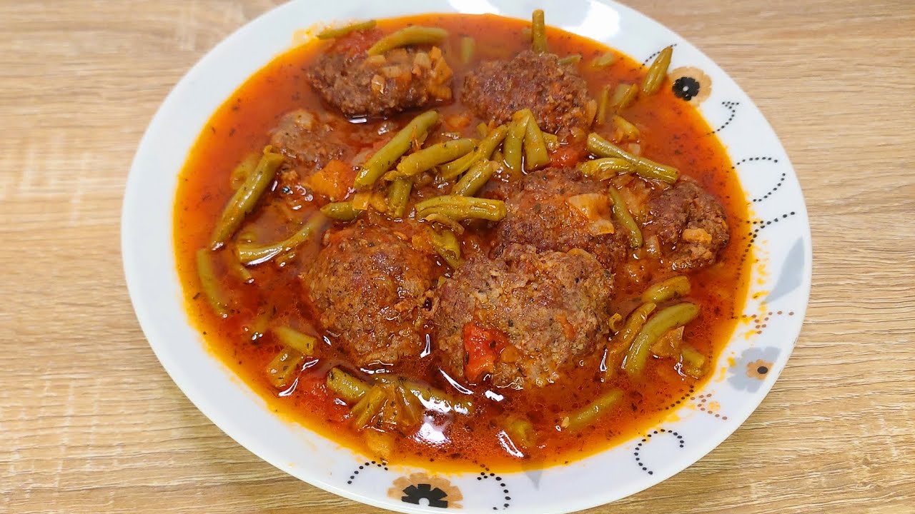 KÖFTELİ TAZE FASULYE YEMEĞİ