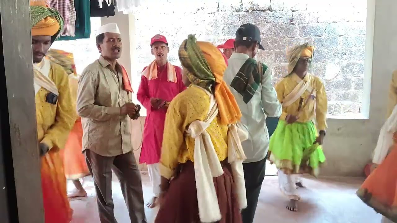 राजापूर गावाचा निशाण वरेरी गावात ईला 