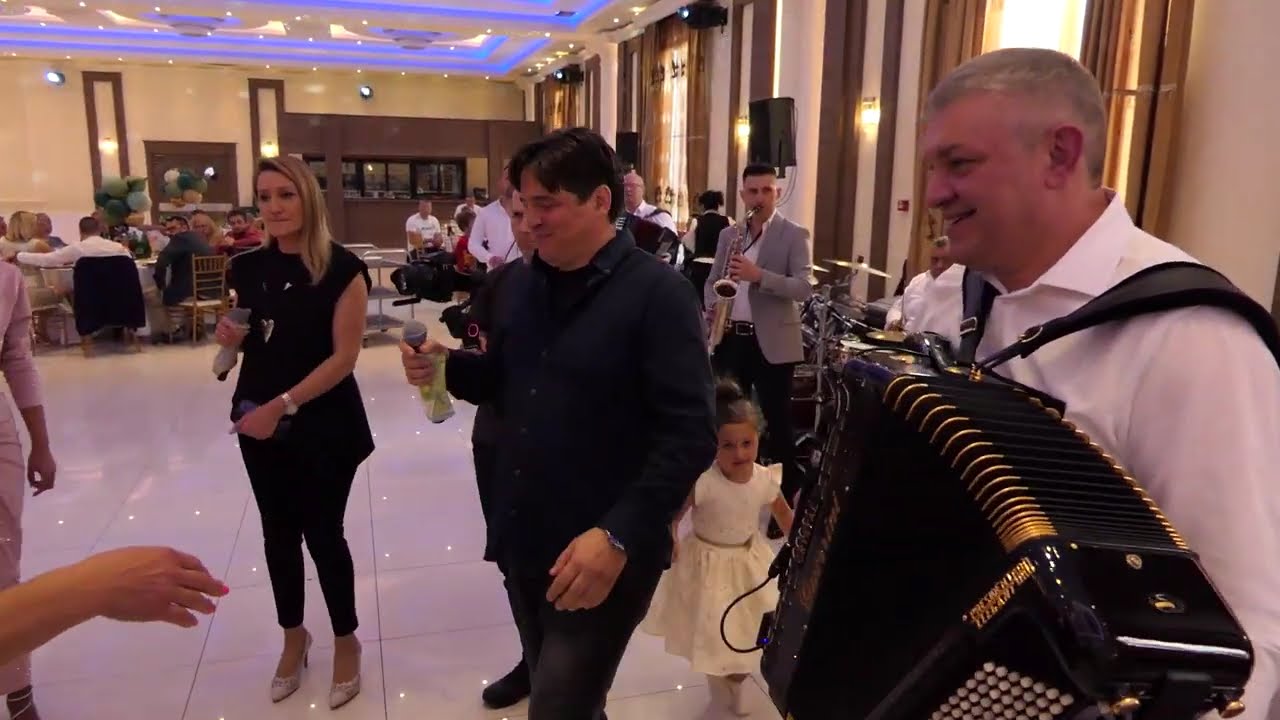 SAŠA KRČINAC,KIKI,DRAGANA ADAMOVIC I ORKESTAR ŠMEKERI- TOP SPLET 1
