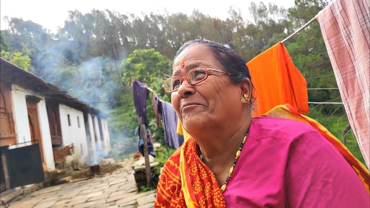 अम्मा ने बताया - चारों ब्वारियों मे कौन है तेज़ 🤣