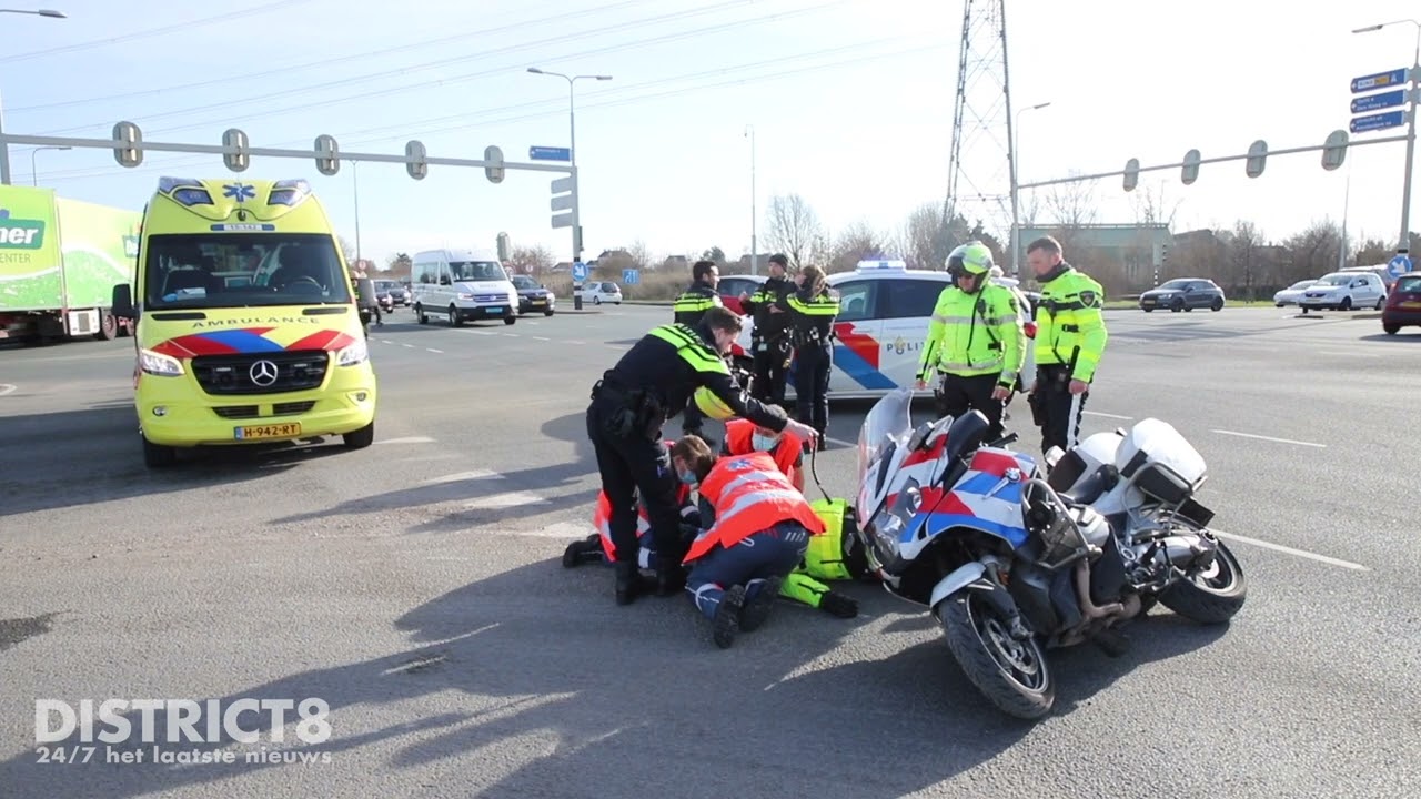 Motoragent komt ten val tijdens spoedrit Wippolderlaan Wateringen