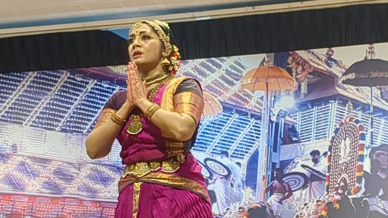 കണ്ണൻ്റെ തിരുനടയിൽ നവ്യാനായരുടെ കണ്ണീർപ്പൊഴിഞ്ഞപ്പോൾ🙏 ഒരു നേരമെങ്കിലും കാണാതെ വയ്യൻ്റെ❤️