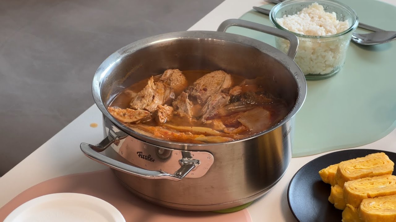 바다의 집밥일기 #12 | 얼큰하고 뜨끈한 집밥 기록 | 돼지고기 김치찜