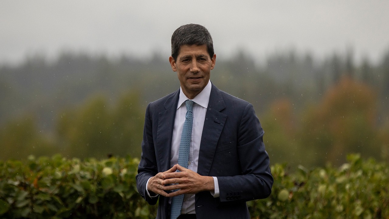 Warsh Says Fed Must Act if Inflation Stays High