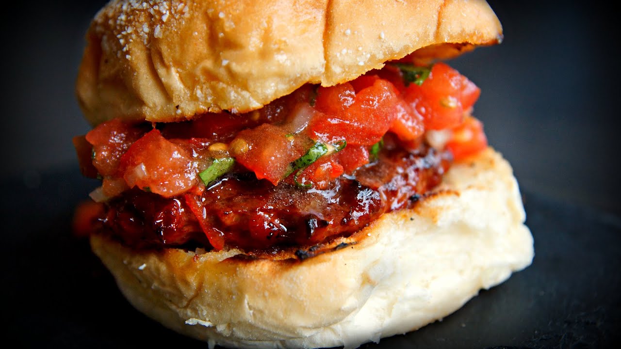 CHORIZO & SALSA BURGER - Quick recipe