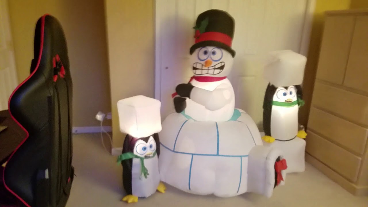 Gemmy 2012 Airblown Inflatable 5.2ft Animated Shivering Igloo Scene