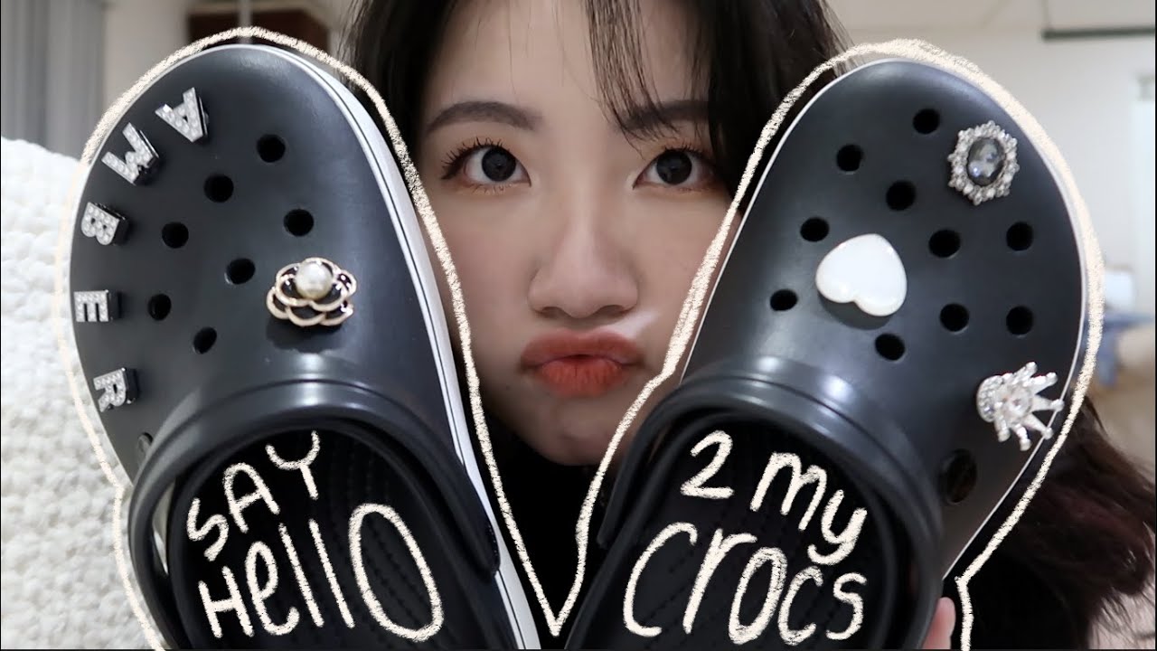 Unboxing and Decorating My New Crocs :)