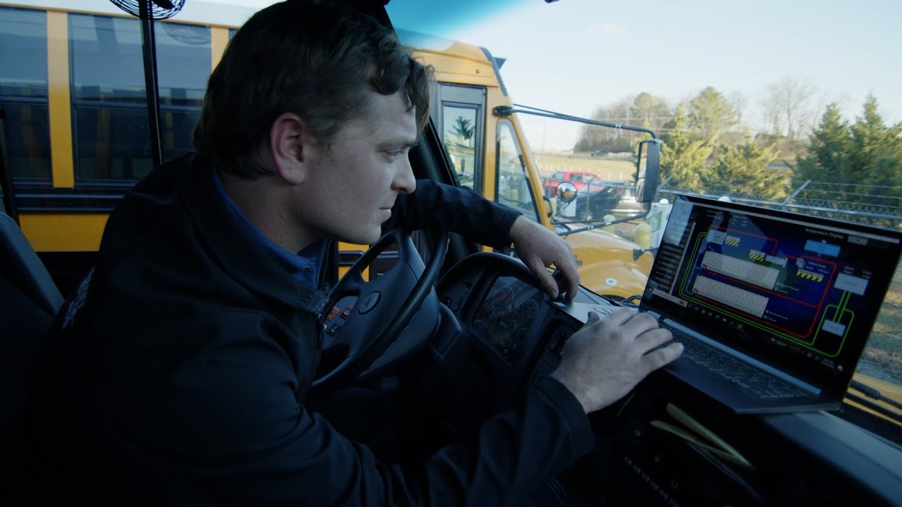 Карьера крупным планом: Техник по электромобилям