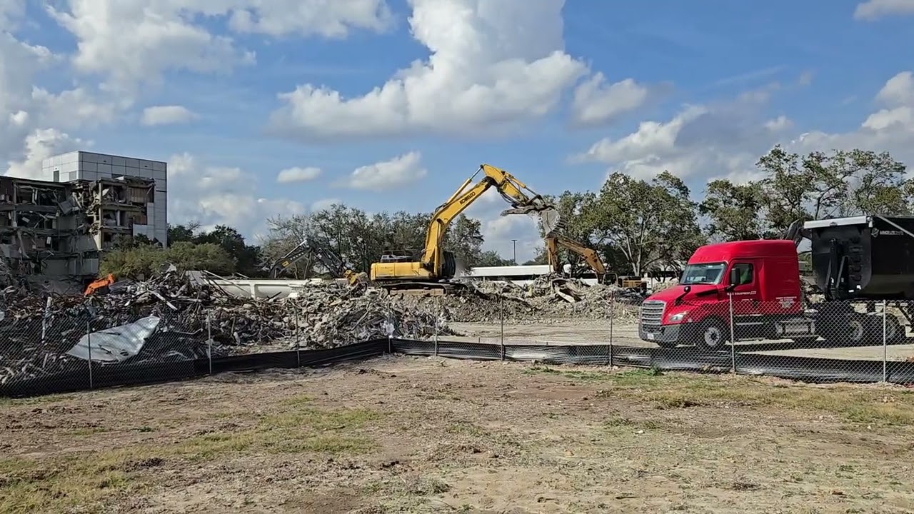 Fluor Sugar Land B and D Building Demolition