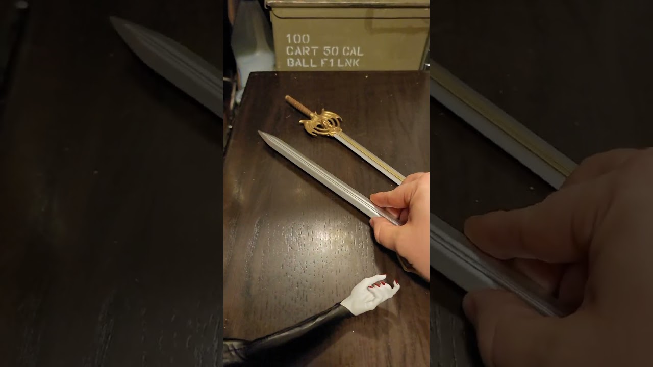PCS Lady death 1/3 WARNING about the sword hand starting to break after 3 days.