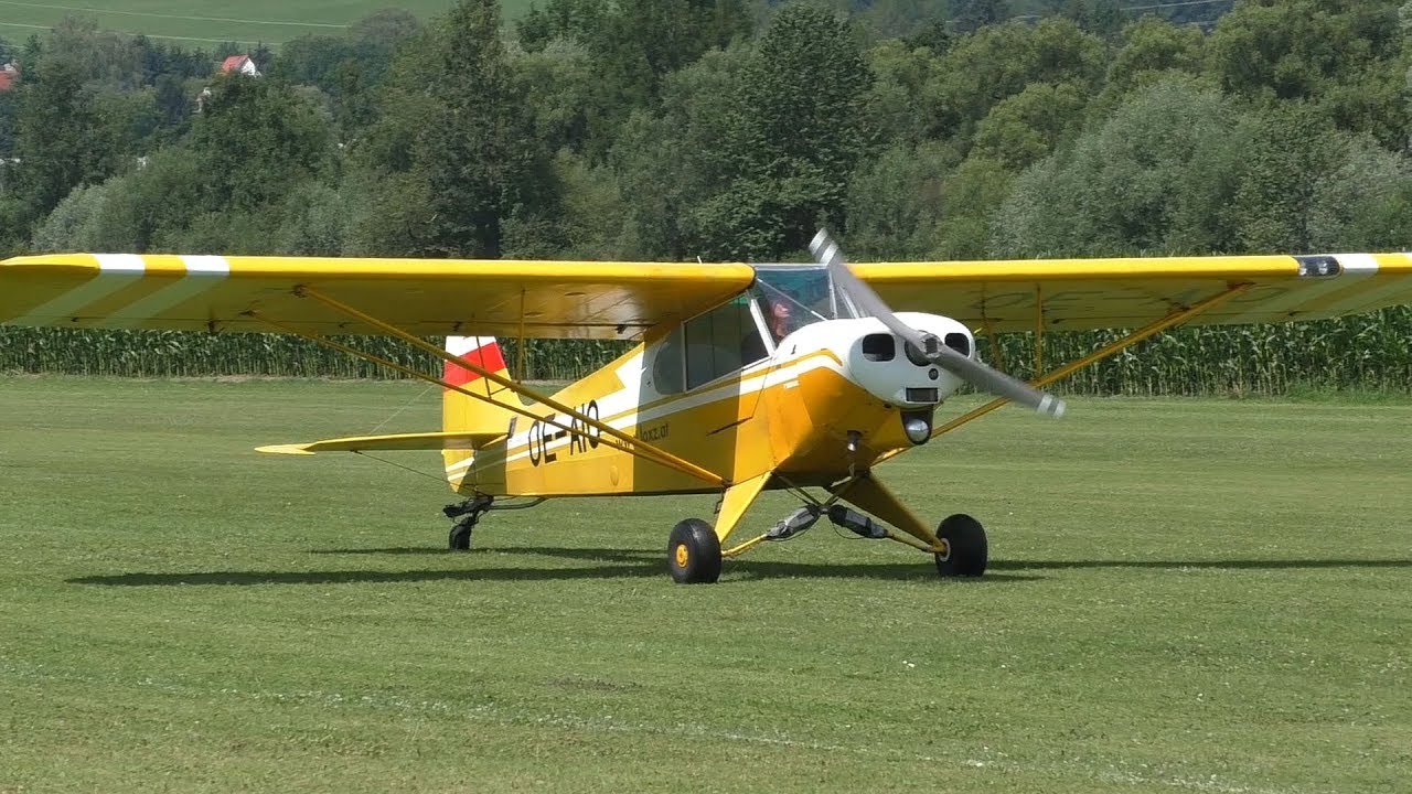 Piper PA-18-180 Super Cub landing at Airfield Kapfenberg | OE-AIO