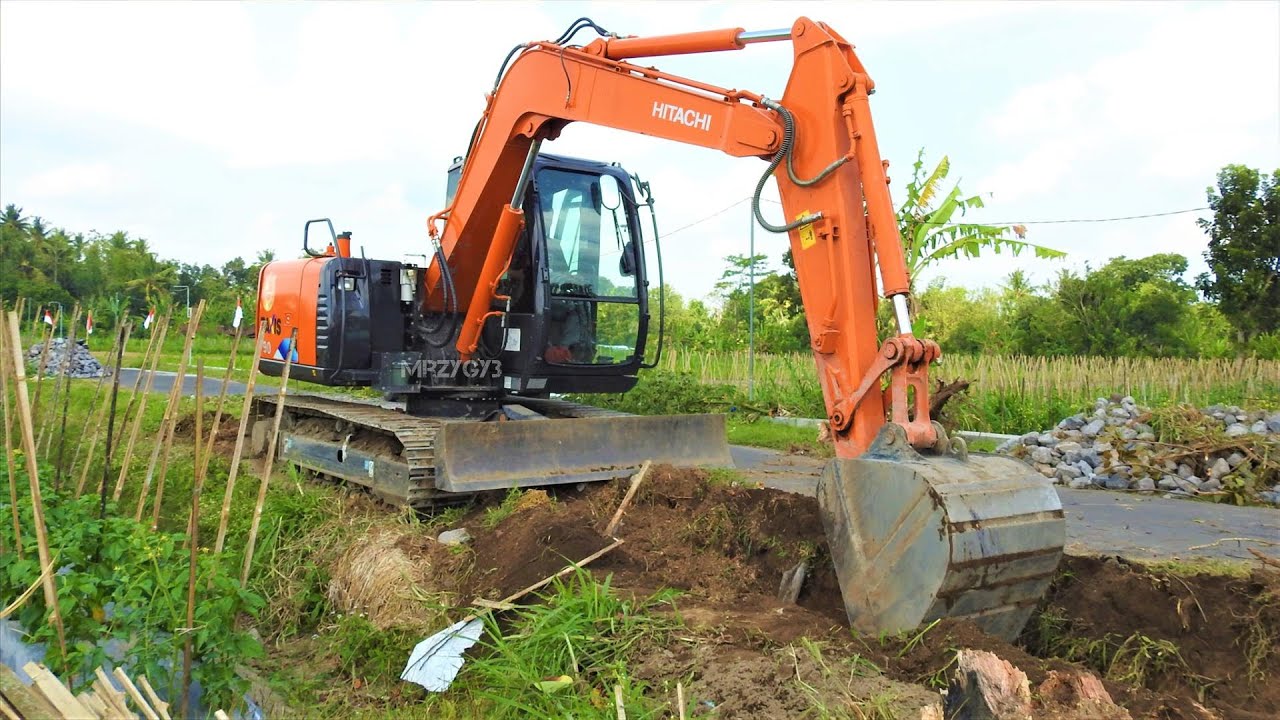 Mini Excavator Hitachi Zaxis 90 Digging Road Trench Drain Construction