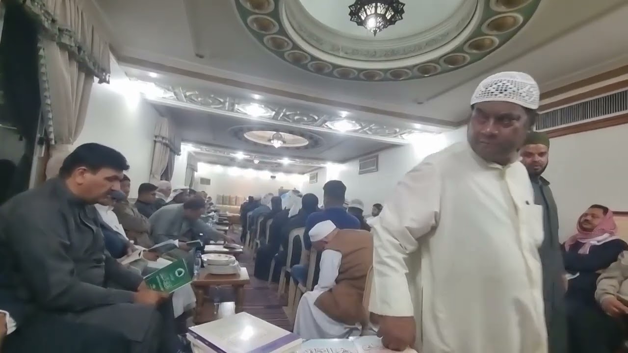 قراءة آيات قرآنية مختارة من كراسة الوالد التي رتبها وكان يقرأها ومازالت تقرأ بديوانه بالمنصورية خميس
