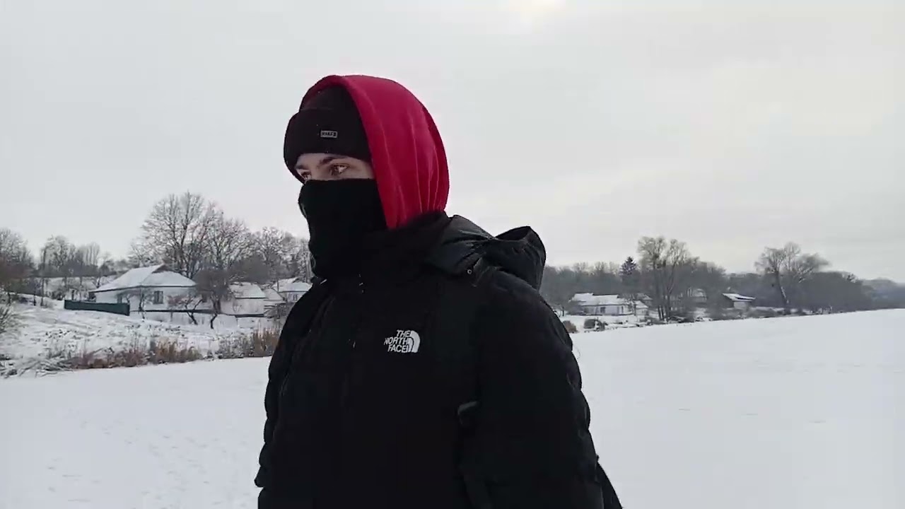 пройшлися через весь ставок біля моста