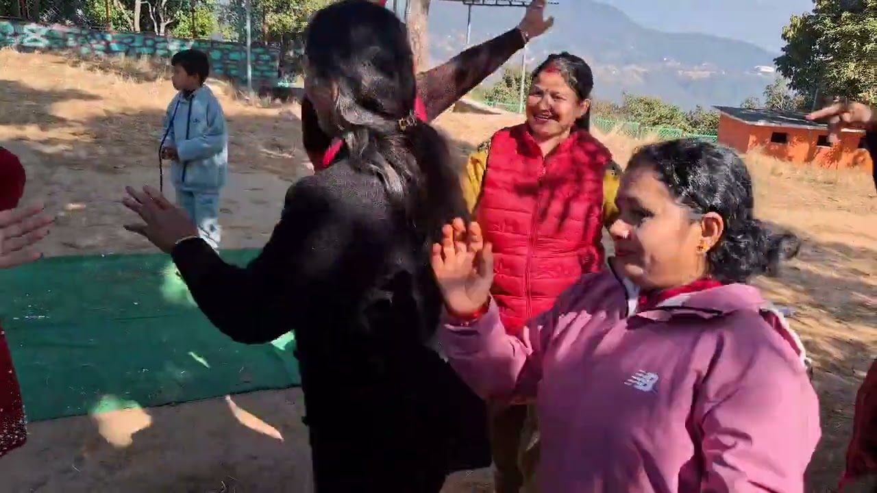 पिकनिकको रमाइलो दोहोरी \\82  दोहोरी भन्दा नि Dance खतरा भयो 🤣🤣🤣🤣😘😘
