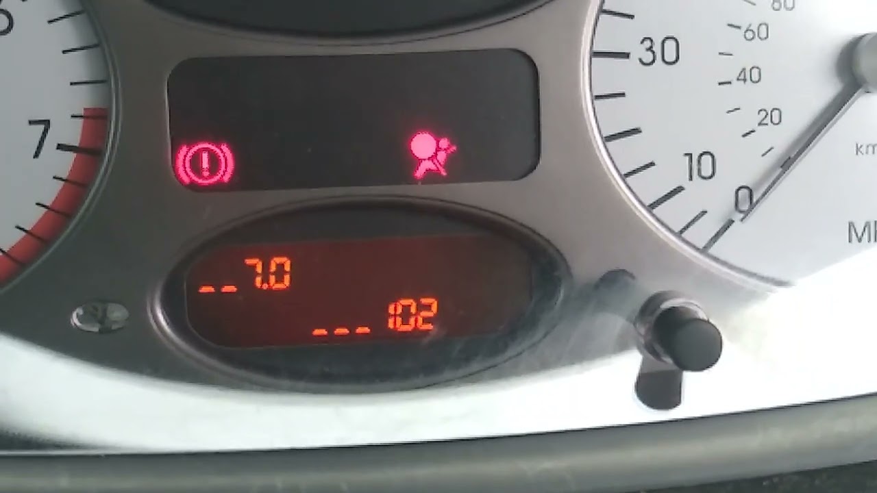 Monitoring coolant temperature in a MG ZT-T 1.8 K-Series Turbocharged hot engine whilst stationary.