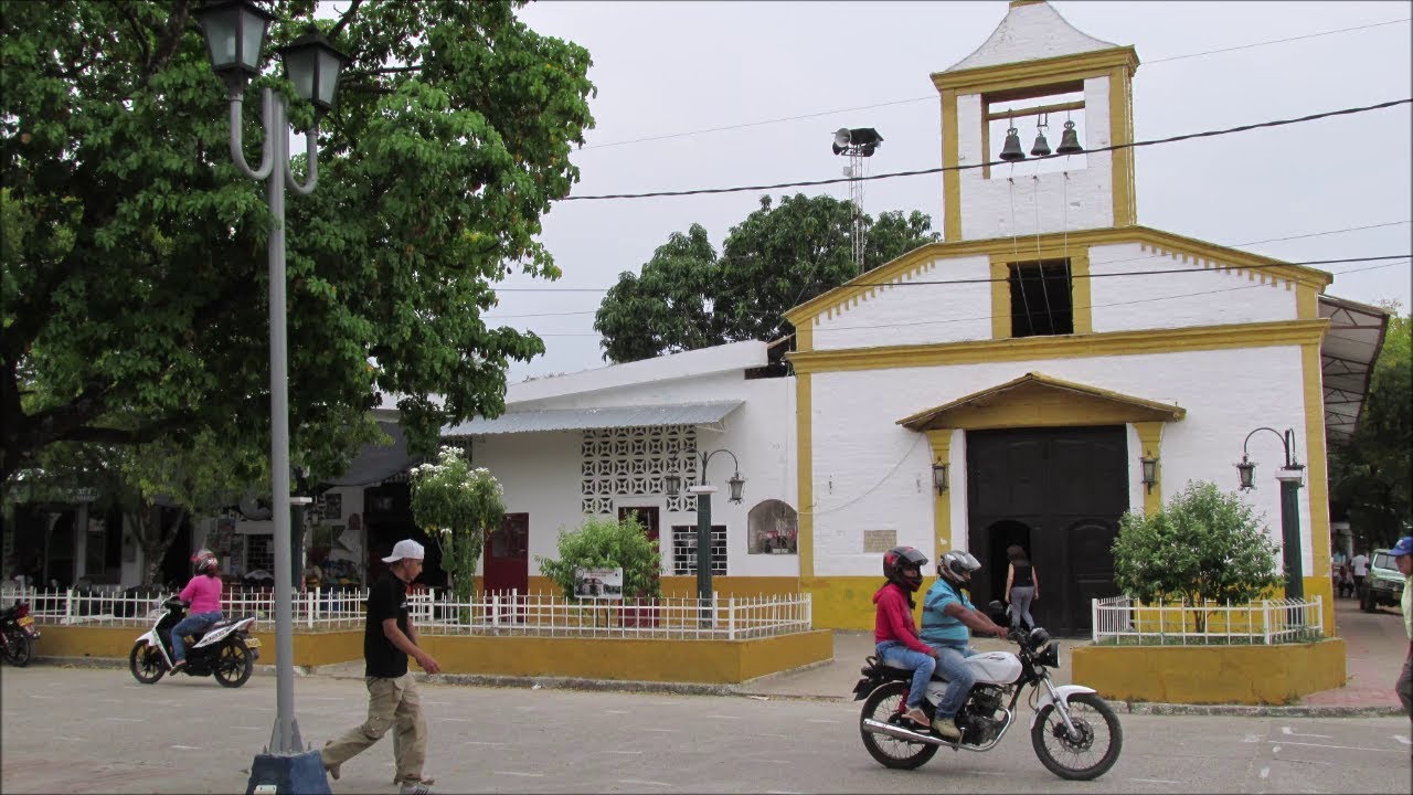 8 Llegando a Nariño - Cundinamarca. Tour en moto por Colombia.