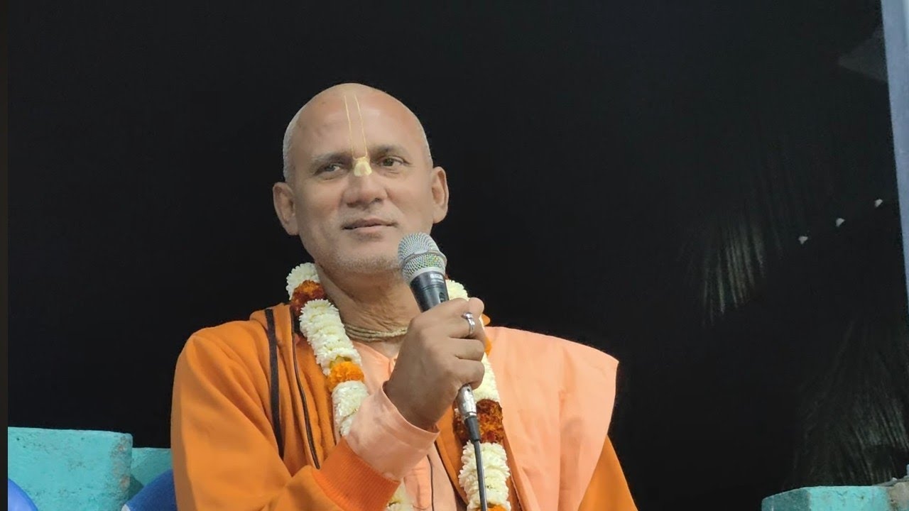 দীক্ষা গ্রহণের প্রস্তুতি , ক্লাসে শ্রীপাদ শ্যামসুন্দর দাস প্রভু
