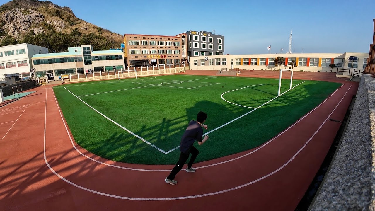 홍도 초등학교 트랙에서 3000m 기록 측정
