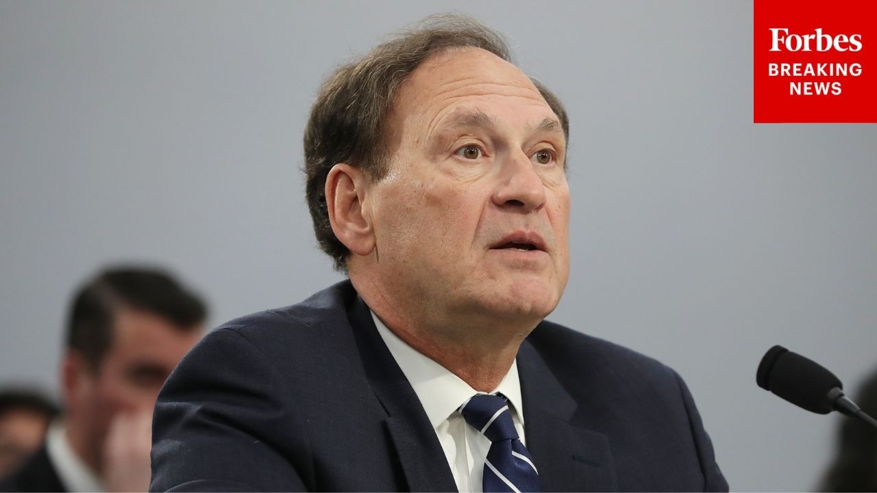 Samuel Alito Asks Lawyer To 'Spell Out For Me Step By Step' What Gov't Did Wrong In Property Case