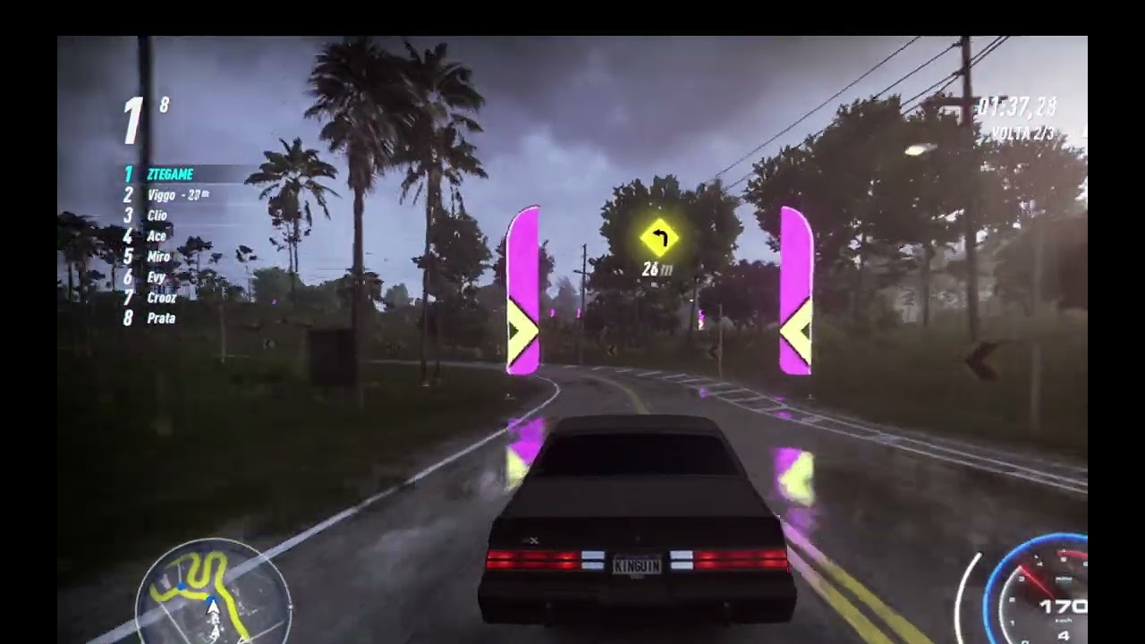 Jogando NFS Heat