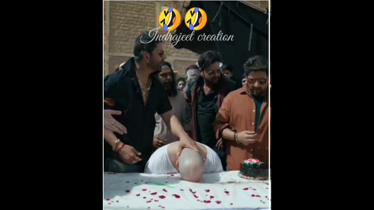 🤣🤣when my friend celebrate happy birthday😁😂#laughing #comedy#yogirokde