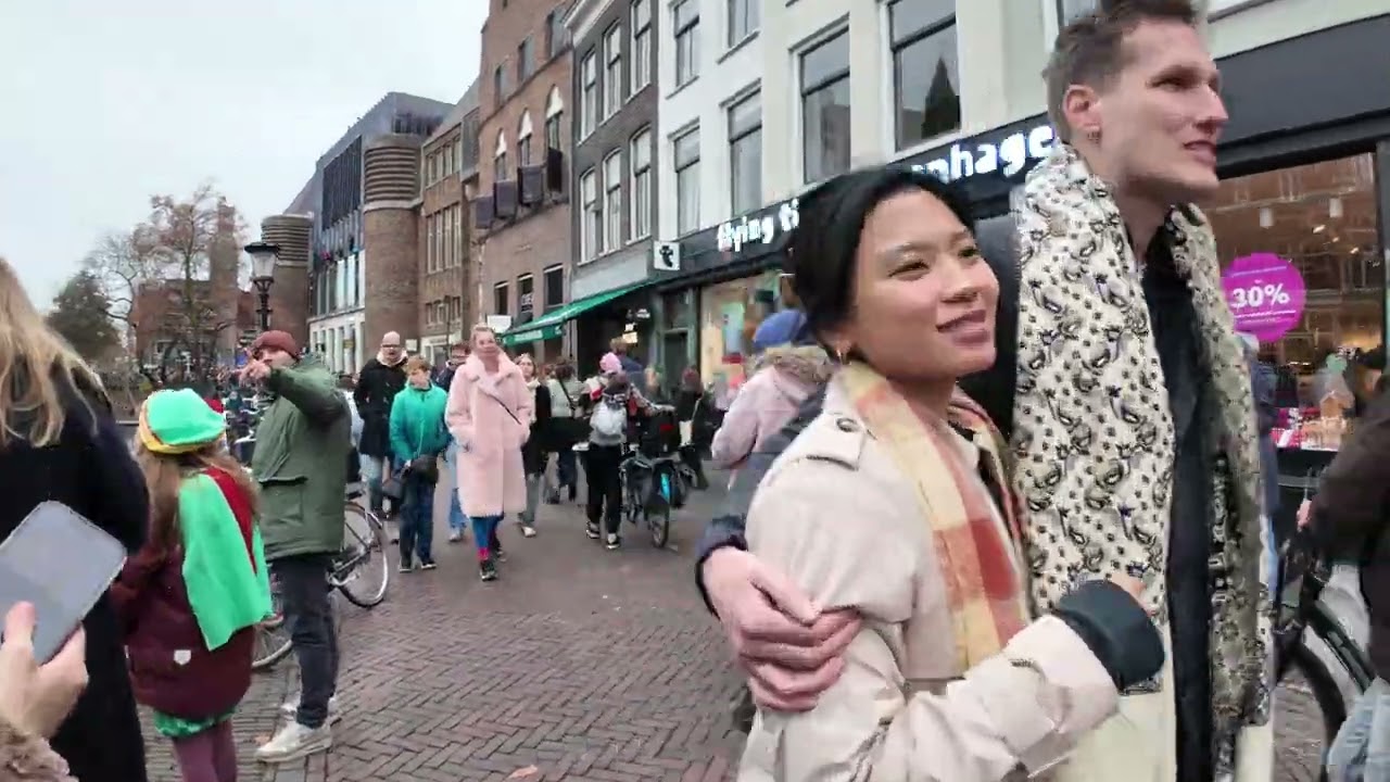Utrecht Centraal Tour | SinderKlaas Around Town