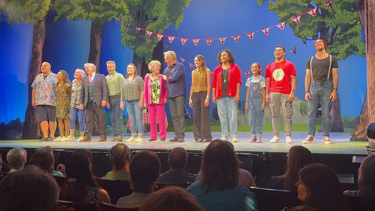 Great British Bake Off The Musical Curtain Call (01/08)