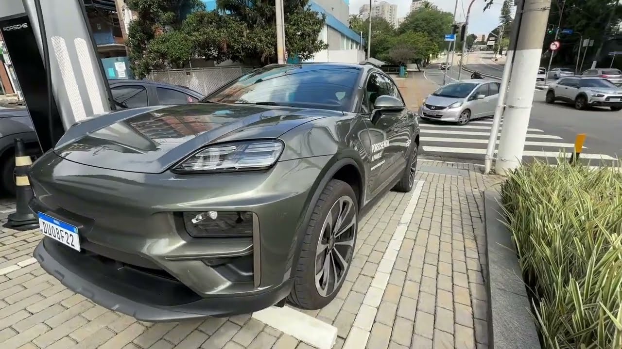 Porsche Macan Turbo Elétrica: impressões, recursos, autonomia e carregamento da Macan 100% Elétrica