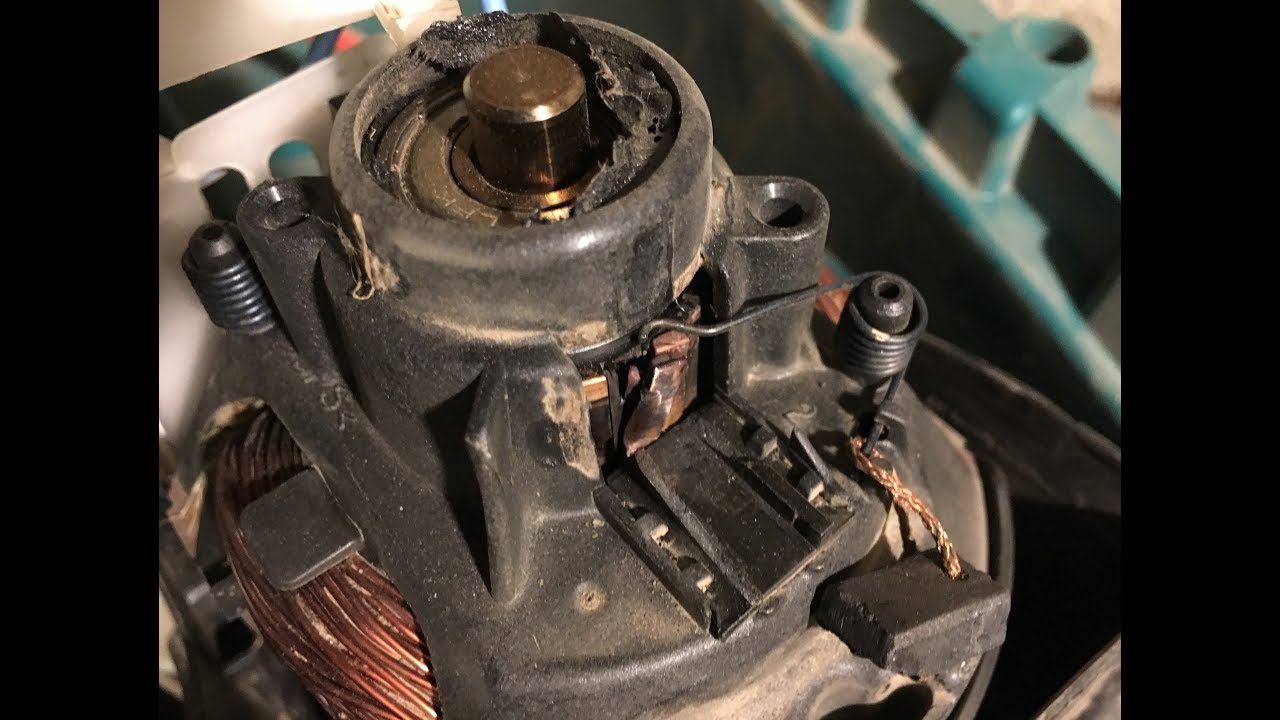 Diagnostic et réparation d'une tondeuse à gazon électrique