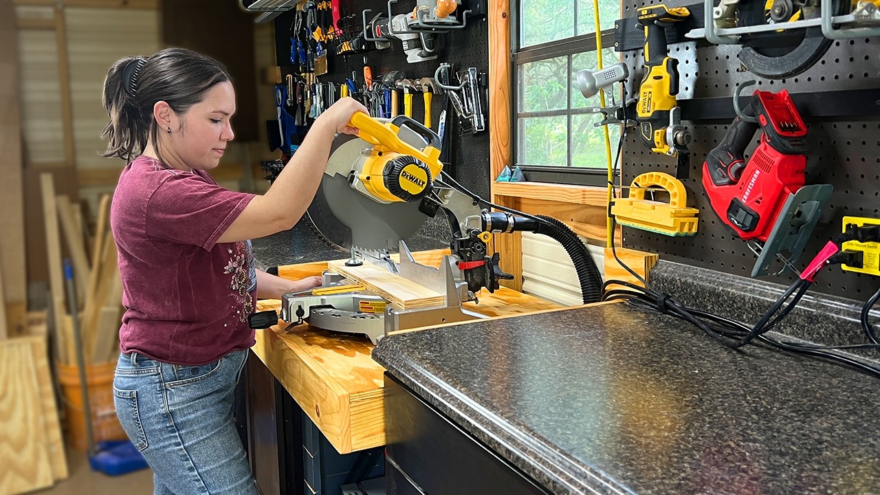 Turning my Tiny Shed into my Dream Workshop / Miter Saw Station Build / Small Workshop Organization