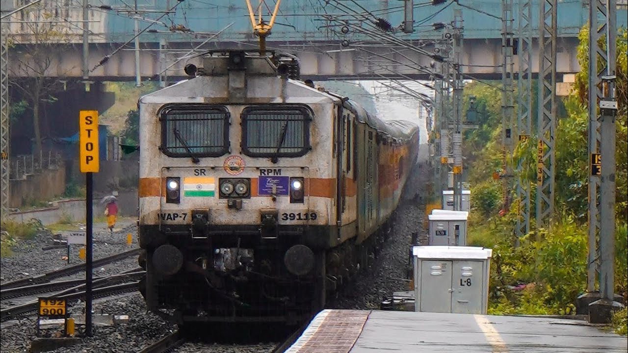ll ट्रेन का सफर पडा भारी ll Hinganghat to Nandura train journey ll #vlog #journeyoftrains #railway