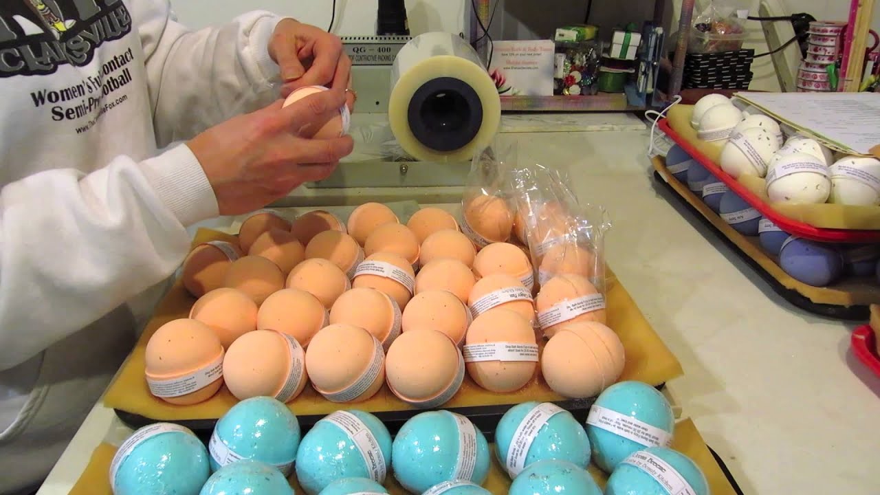 Bath Bomb Fizzy Finishing at Sheba's Secrets